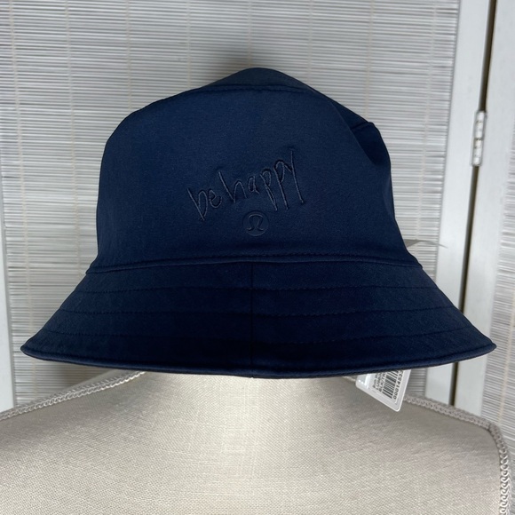 Lululemon Both Ways Bucket Hat Graphic Black & Navy Size S/M NWT - Picture 3 of 4